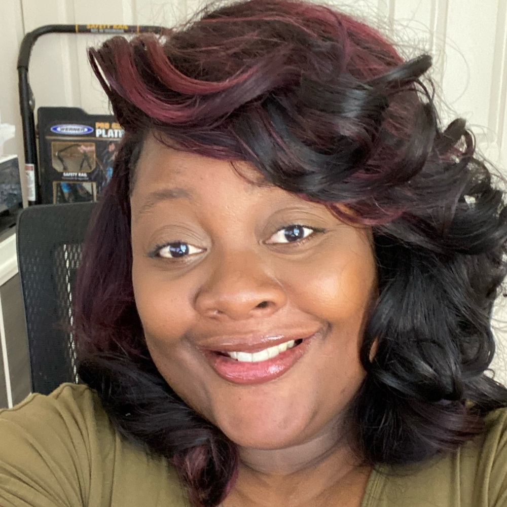 Meet your Posher, Dana